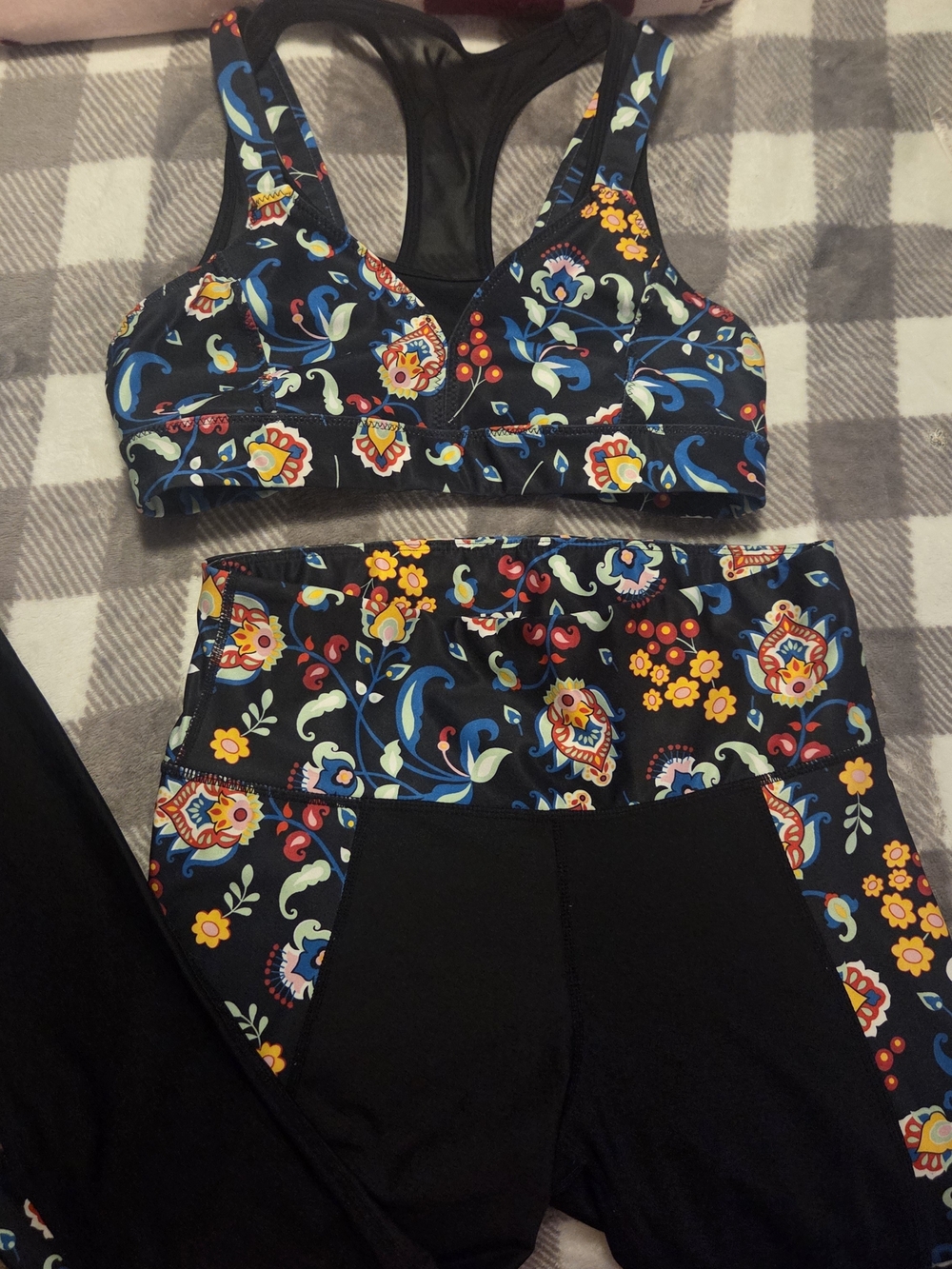 JoyLab Black Floral Print Active Set
